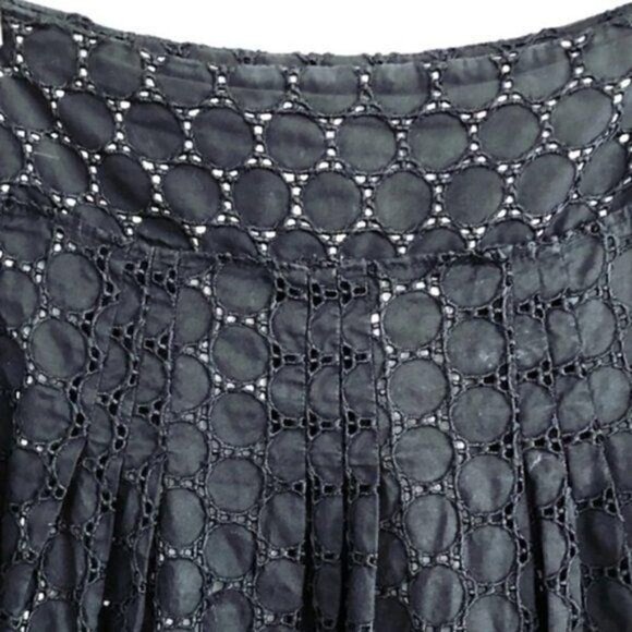 Ann Taylor black eyelet coton skirt, size 4 - Picture 3 of 6